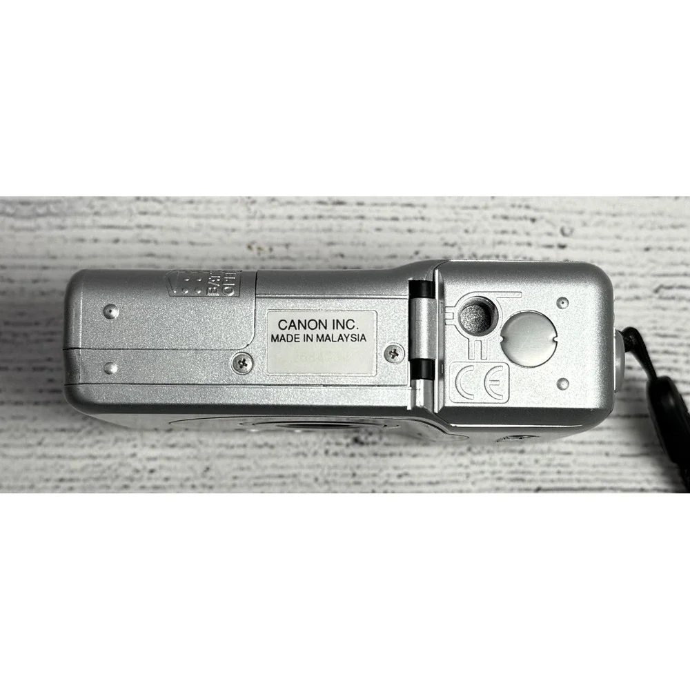 Canon ELPH Jr‎ 26mm f2.8 APS Film Camera Silver Point and Shoot Vintage